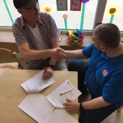 Die Vertragspartner beim "Shake hands"